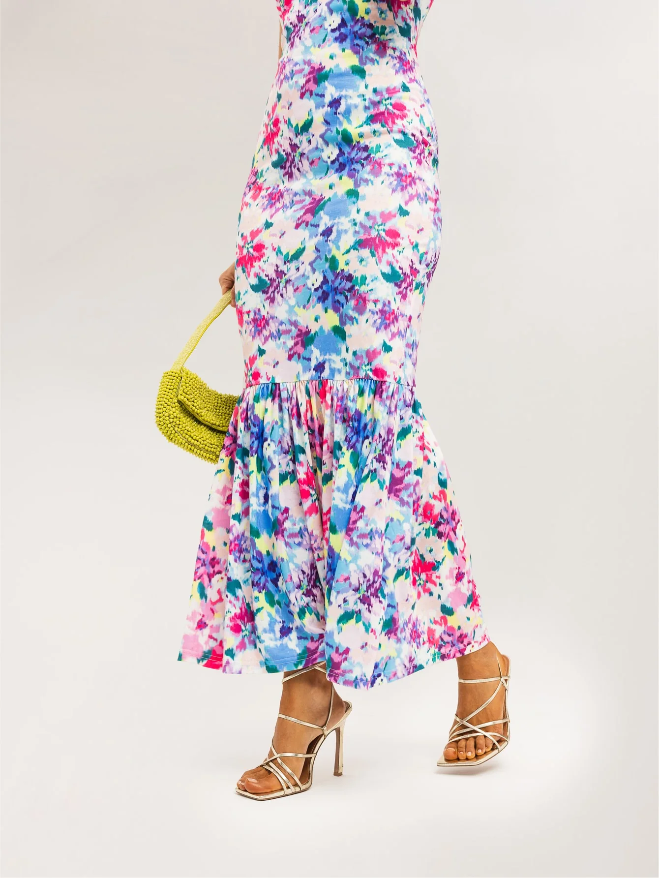 Laurena Dress in Vintage Bloom - Image 4