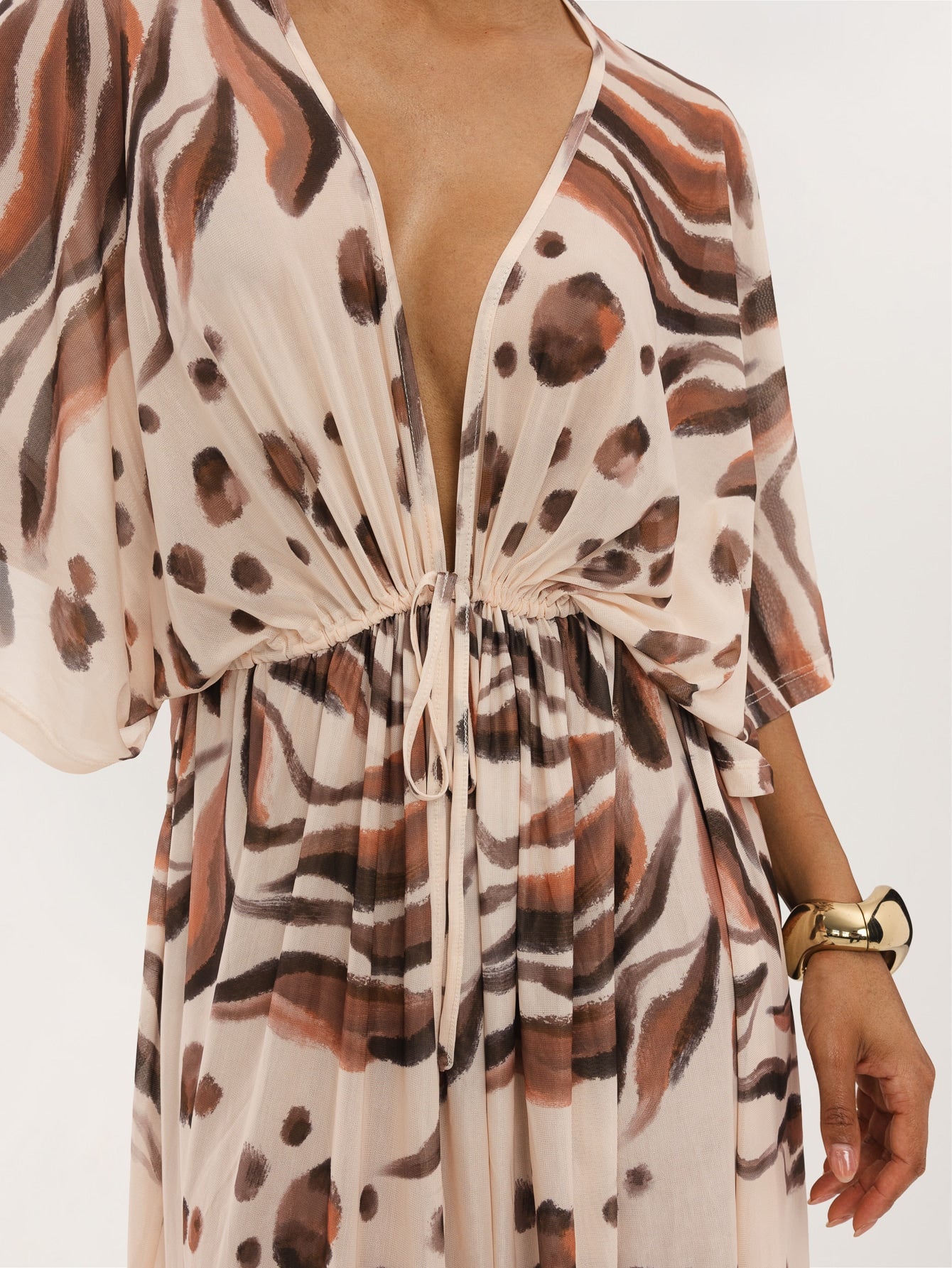 Agavea Kaftan in Desert Safari - Image 4